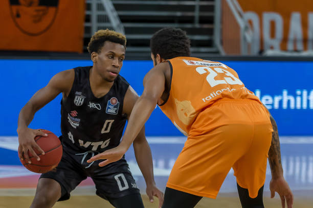 因此慌乱 因此慌乱